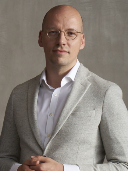 Portrait Dr. Gundbert Scherf