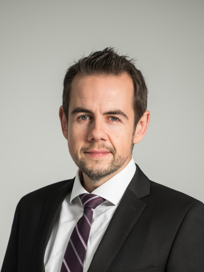 Dr. Patrick Hennies